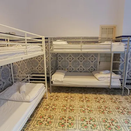 Barbatuke Bed & Bike *
